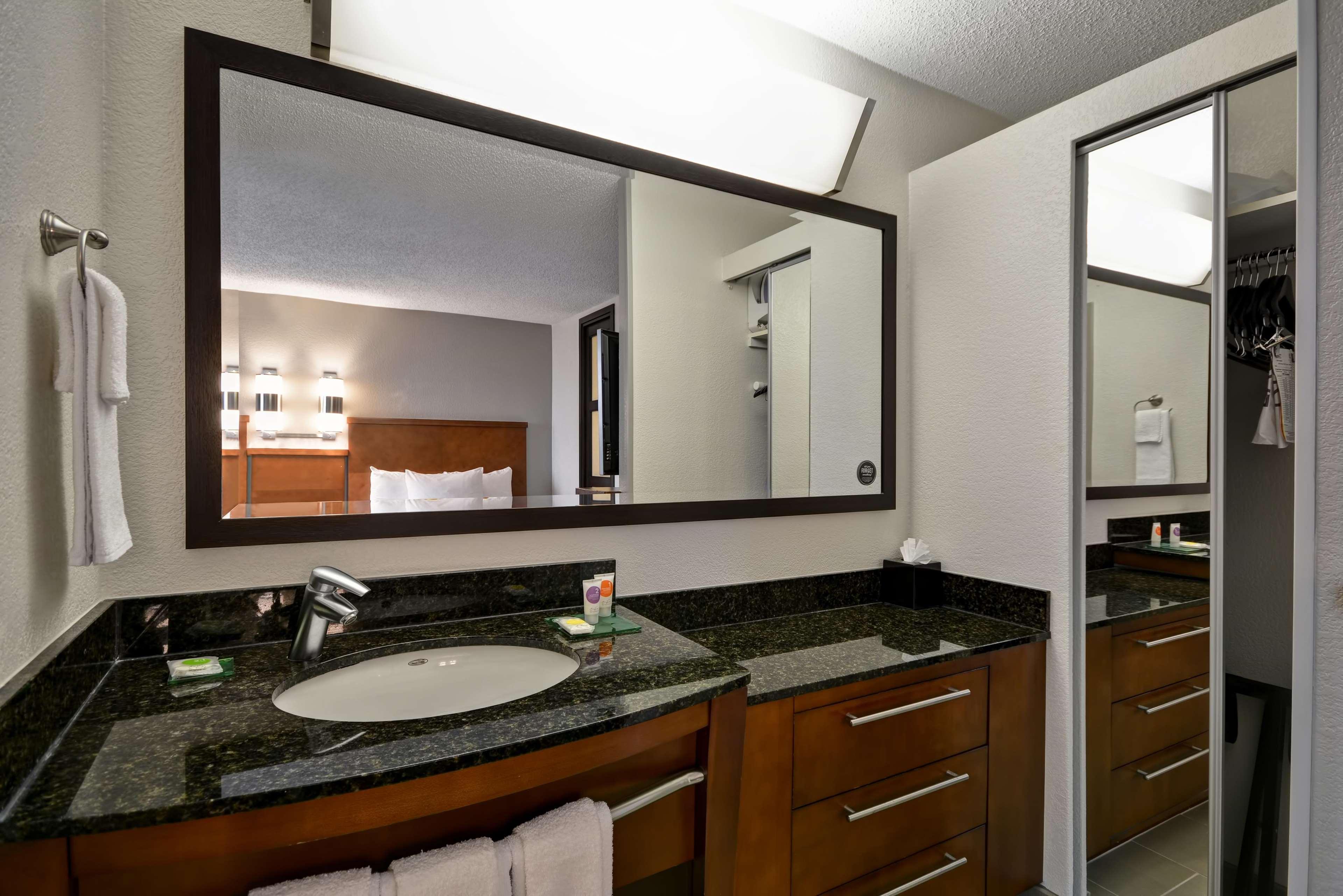 Hyatt Place Miami Airport-West/Doral Exterior photo